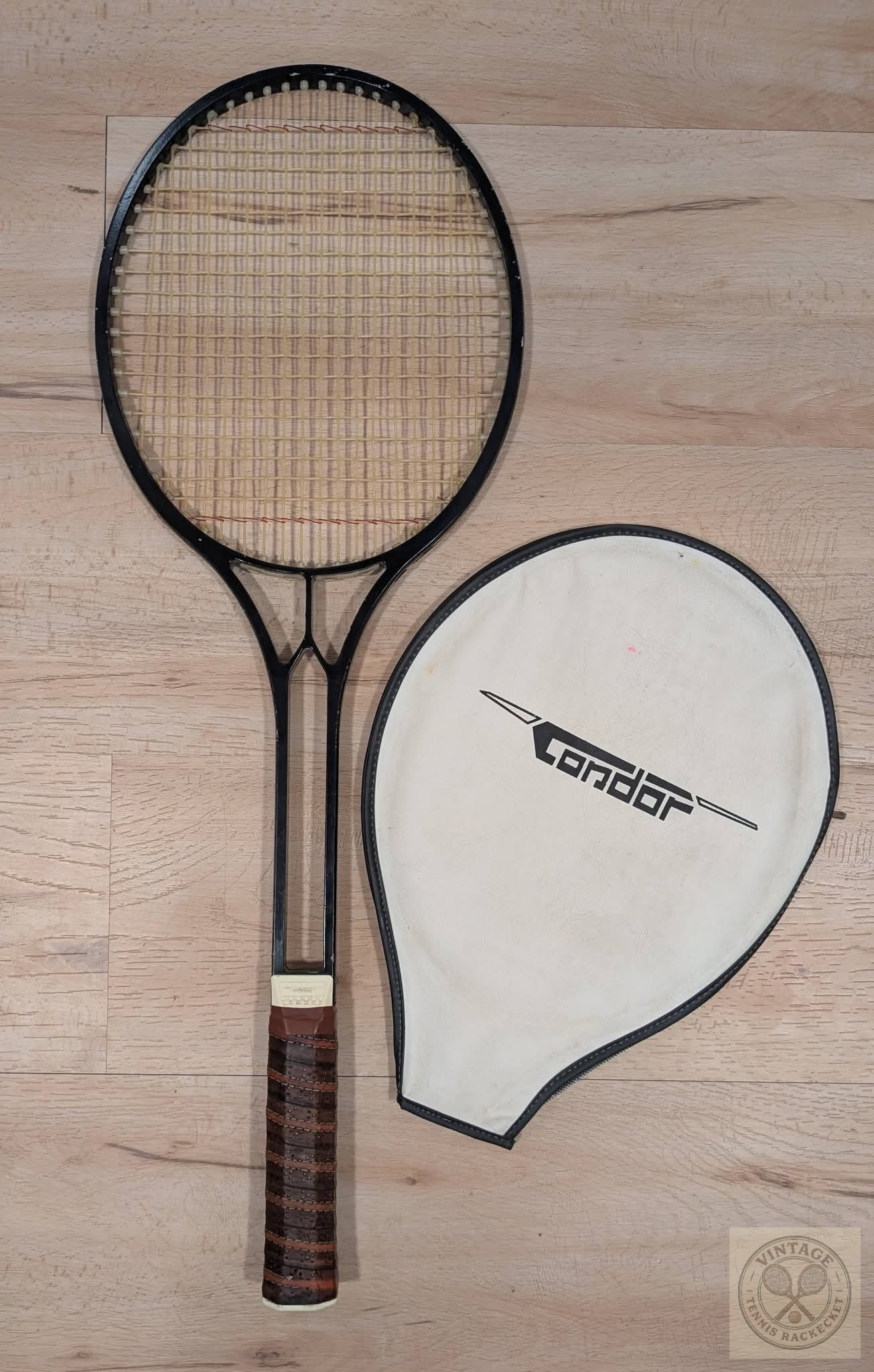 Condor Condor Tennis Racket (Aluminum Frame) from 1980 in Good condition vintage tennis racket